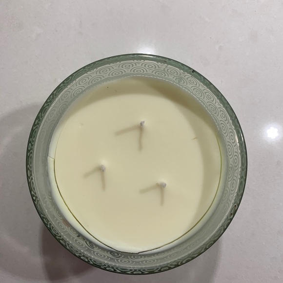 NWT I Believe in Happy 3 wick HUGE candle by Jay Company - Picture 3 of 5